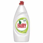 Detergent Fairy 800 ml, cu parfum de măr, pentru vase strălucitoare și curățare eficientă.